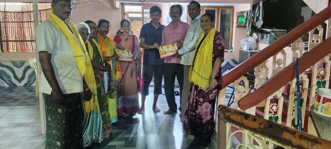 ఏడవ వార్డులో తెదేపా అభ్యర్థి ఎన్నికల ప్రచారం.