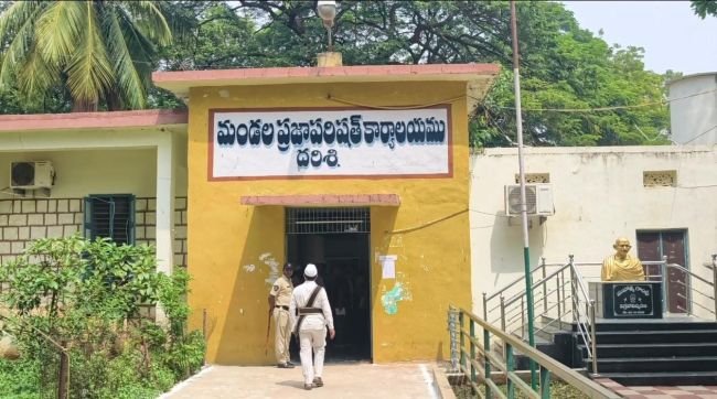 దర్శి నియోజకవర్గంలోప్రశాంతంగా ముగిసిన నామినేషన్ లు.