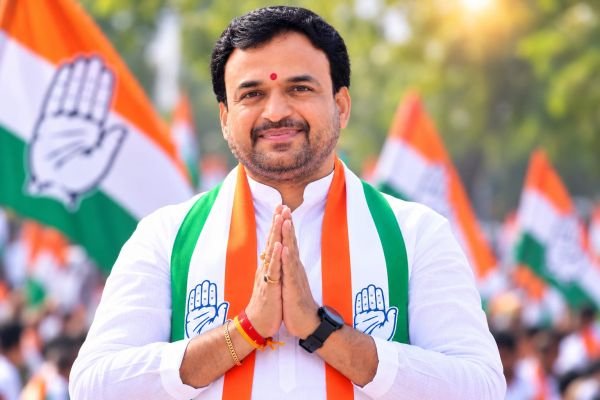 శేరి సతీష్ రెడ్డిపై సస్పెన్షన్ ఎత్తివేత  కాంగ్రెస్ పార్టీ నుండి సస్పెన్షన్ ఎత్తివేస్తున్నట్లు ప్రకటించిన క్రమశిక్షణ కమిటీ చైర్మన్, ఎంపీ మల్లు రవి