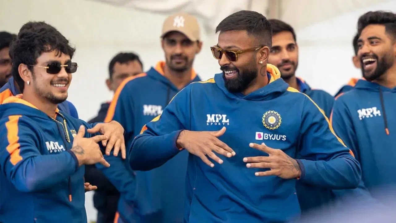 హార్దిక్ పాండ్యా లాంటి ప్లేయర్ దొరకడు.. టీమిండియా మేనేజ్‌మెంట్‌కు సునీల్ గవాస్కర్ కీలక సలహా