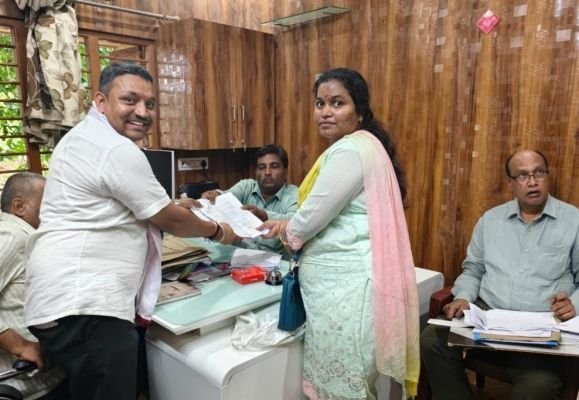 నామినేషన్ ప్రక్రియను పరిశీలించిన ఆర్ డి ఓ 