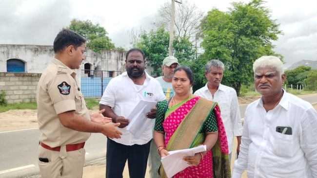 మదనపల్లె జడ్పీటీసీ బరిలో రాటకొండ రెడ్డెమ్మ : తెలుగుదేశం తరపున నామినేషన్ దాఖలు