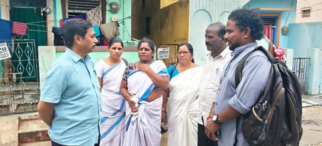 పరిసరాల పరిశుభ్రత తో వ్యాధులకు దూరం  వారంలో ఒకరోజు డ్రై డే పాటించండి .