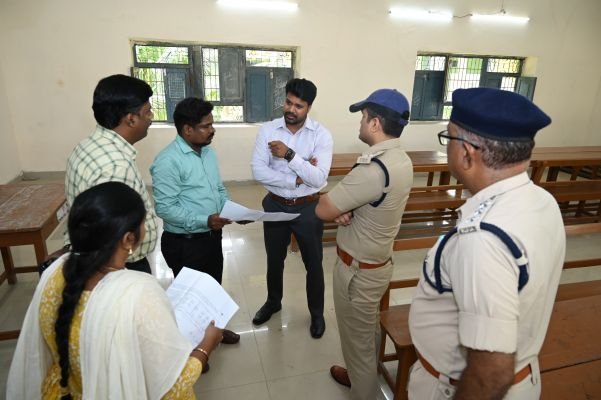 మున్సిపల్ ఎన్నికల కౌంటింగ్ కు పటిష్టమైన భద్రతా ఏర్పాట్లు.... కలెక్టర్ మహేష్ కుమార్..