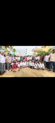 ఎన్నికల సంఘం తీరుపై వైఎస్సార్‌సీపీ భగ్గుమన్న వైనం  నామినేషన్ల ప్రక్రియలో అడ్డంకులపై పెద్ద ఎత్తున నిరసన