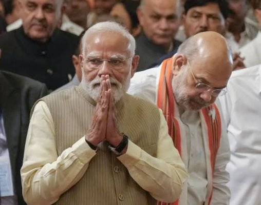  కాంగ్రెస్‌పై తీవ్ర విమర్శలే అస్త్రంగా బీజేపీ అగ్రనేతల ఎదురుదాడి!