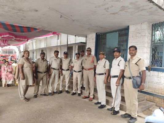 ప్రాదేశిక ఎన్నికల నామినేషన్ల పరిశీలనకు పటిష్ట భద్రత  జిల్లా ఎస్పీ పి. జగదీష్ ఆదేశాలతో పోలీసుల అప్రమత్తత.. సమస్యాత్మక ప్రాంతాలపై ప్రత్యేక నిఘా