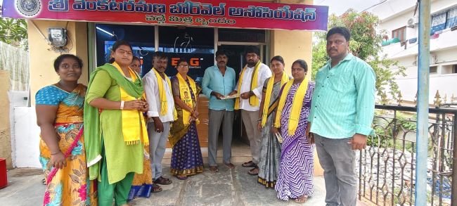 61వ డివిజన్‌లో దొండ్లవాగు జయమ్మ ప్రచార హోరు..  ఇంటింటా ఓట్ల అభ్యర్థన..   భారీ జనసందోహం మధ్య టీడీపీ అభ్యర్థి ప్రచారం..
