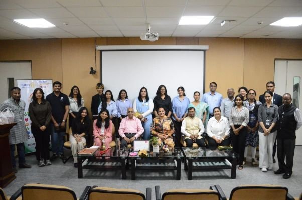 సమాజ హితానికి ముందుండండి గీతం రోటరాక్ట్ క్లబ్ సభ్యులకు ప్రముఖుల ఉద్బోధ