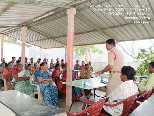 *రామన్నగూడెం గ్రామంలో అవగాహన సదస్సు - ఎస్హెచ్ఓ సాయి కిశోర్ రెడ్డి*