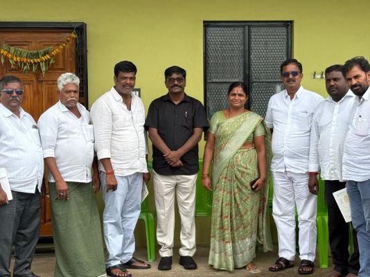 గెలుపే లక్ష్యంగా సమిష్టిగా పని చేయాలి. తలారి రంగయ్య.