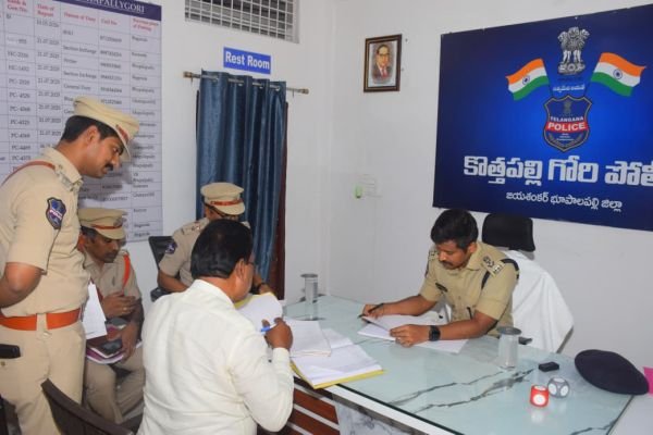 నేరాల నియంత్రణలో సాంకేతిక పరిజ్ఞానాన్ని సమర్థవంతంగా వినియోగించుకోవాలి-కొత్తపల్లి గోరి పోలీస్ స్టేషన్ ను తనిఖీ చేసిన జిల్లా ఎస్పీ 