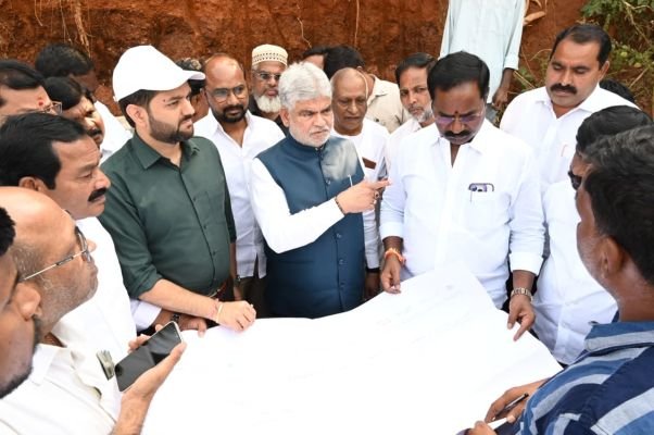 గడువులోగా ఫ్లైఓవర్ పనులు పూర్తి చేయాలి.. ఆస్తులు కోల్పోయిన వారికి వారంలో పరిహారం: స్పీకర్ గడ్డం ప్రసాద్ కుమార్