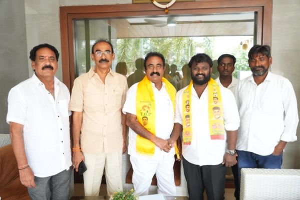 ఎమ్మెల్యే కావ్య కృష్ణారెడ్డి సమక్షంలో టీడీపీలో చేరిన వైకాపా ఎస్సీ సెల్ నేత నన్నం జస్టిస్.