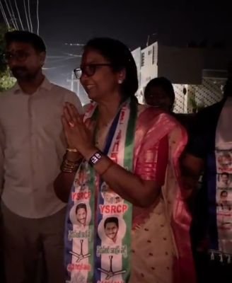 ప్రచారంలో దూసుకుపోతున్న వైఎస్సార్ సీపీ చైర్మన్ అభ్యర్థి తూముల