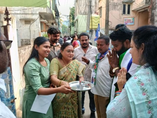 11వ వార్డు లో ప్రజా సమస్య లు పరిష్కారమే లక్ష్యం