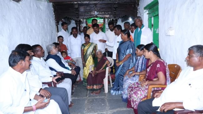 మృత సర్పంచ్ కుటుంబానికి అండగా ఉంటా: స్పీకర్ గడ్డం ప్రసాద్ కుమార్