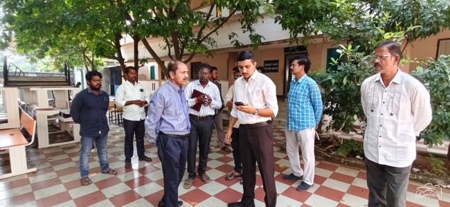 ఎన్నికల స్ట్రాంగ్ రూమ్, కౌంటింగ్ సెంటర్ ను తనిఖీ చేసిన ఎన్నికల జనరల్ అబ్జర్వర్ 
