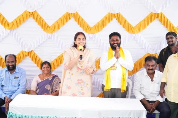 2, 28వ డివిజన్ల అభ్యర్థులకు మద్దతుగా కోటంరెడ్డి సాయివైష్ణవి ఆత్మీయ సమావేశాలు