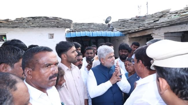 కెరెల్లి గ్రామంలో విద్యుత్ సమస్య పరిష్కారానికి స్పీకర్ గడ్డం ప్రసాద్ కుమార్ ఆదేశాలు