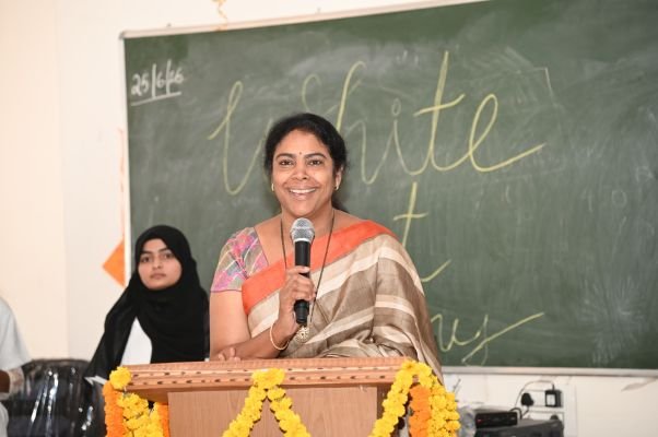ఈ నెల 26న జిల్లాలో విద్యాసంస్థలకు సెలవు  - జిల్లా కలెక్టర్ కె.హరిత