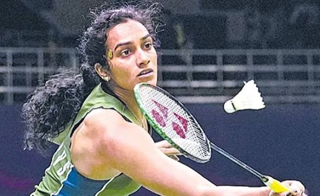 ఫ్రెంచ్ ఓపెన్ ఫైనల్‌కు దూసుకెళ్లిన స్టార్ షట్లర్ పీవీ సింధు