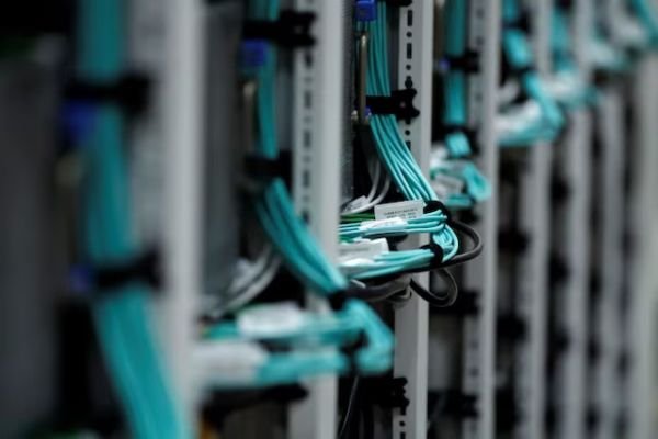 గ్లోబల్ మార్కెట్లలో అనిశ్చితి కొనసాగింపు