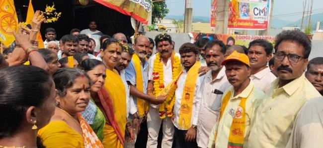  వైసీపీ నుంచి టిడిపి తీర్థం పుచ్చుకున్న 150 మంది  కార్యకర్తలు  