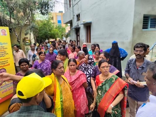 ప్రచారంలో దూసుకెళ్తున్న డాక్టర్ షకీలా - ఆనం కైవల్యా రెడ్డి తో ఇంటింటా ప్రచారం 