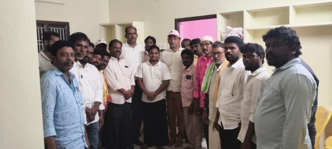 జనసైనికులతో టీడీపీ నేత కొలకలపూడి బ్రహ్మారెడ్డి ఆత్మీయ సమావేశం