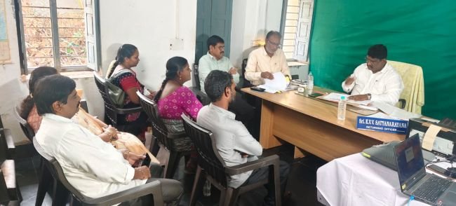 ఎంపీటీసీ,జడ్పీటీసీ 8 నామినేషన్ల తిరస్కరణ 