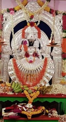 వెండి రథంపై ఊరేగనన్న వాసవి మాత 