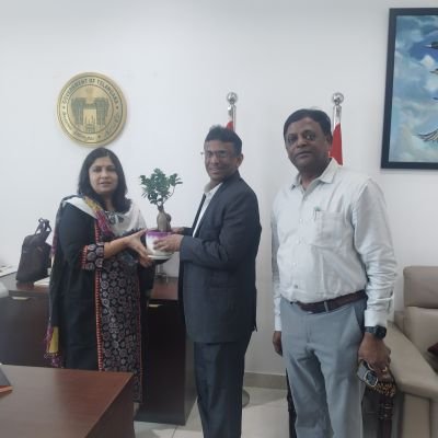 ఎస్సి అభివృద్ధి శాఖ కమీషనర్ ను కలిసిన పియు వీసీ 