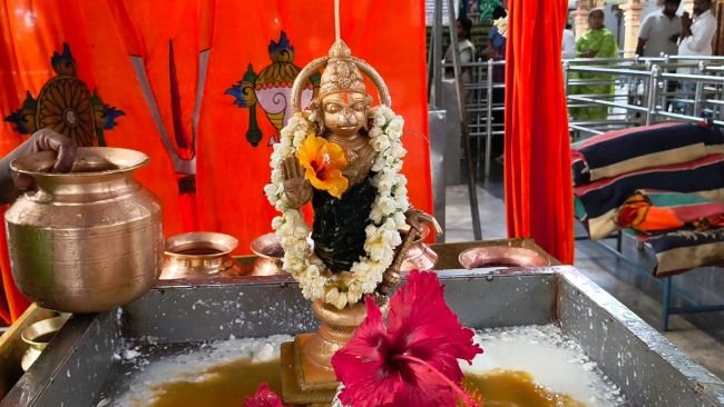 మద్ది ఆలయానికి రూ.2.56 లక్షల ఆదాయం
