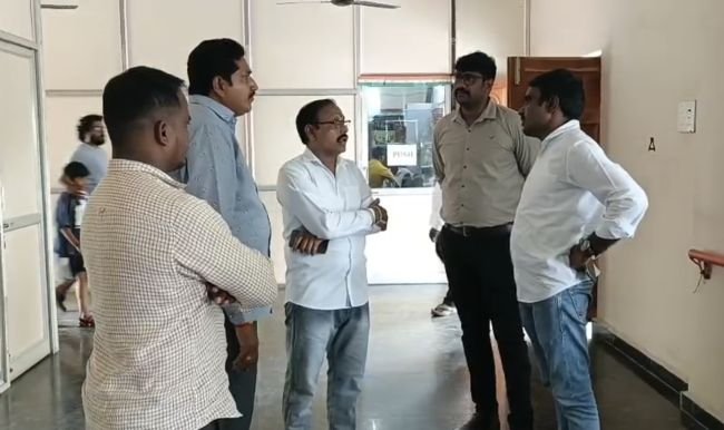 రాజన్న గుడిలో విజిలెన్స్ సెగ