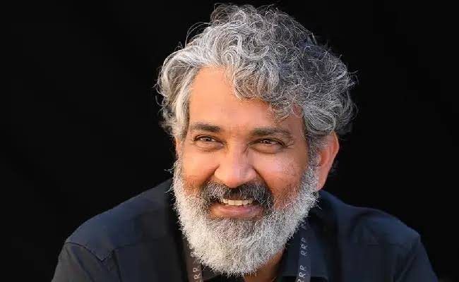 హాలీవుడ్ ఆఫర్లపై స్పందించిన రాజమౌళి.. ఆర్ఆర్ఆర్ తర్వాత ఆ వెసులుబాటు దక్కిందంటూ కీలక వ్యాఖ్యలు!