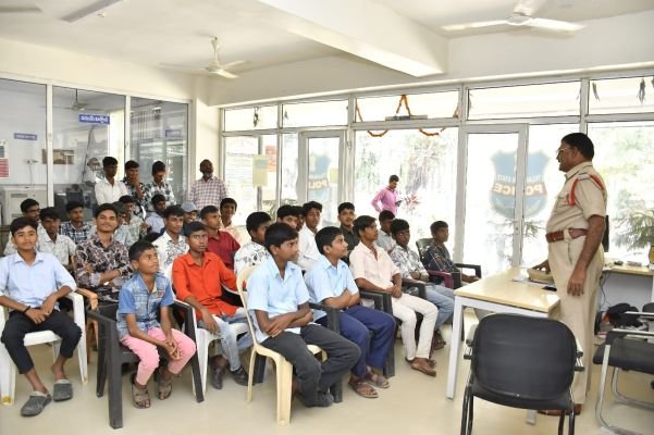 పోలీస్ ఫ్లాగ్ డే వారోత్సవాల్లో