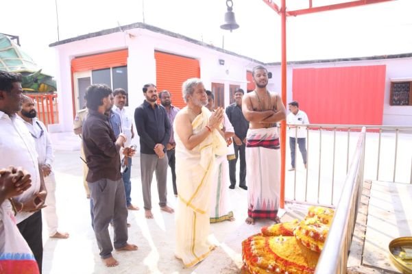 శ్రీ వైకుంఠపురంలో శ్రీమన్నారాయణుడిని దర్శించుకున్న మంత్రి దామోదర్ రాజనర్సింహ