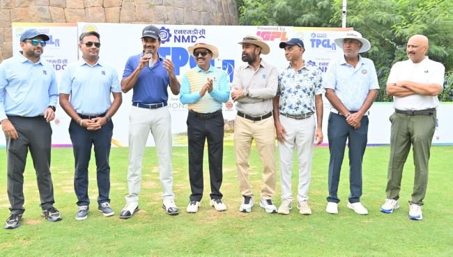 ఎన్ఎండీసీ టీపీజీఎల్ సీజన్‌-6 గోల్ఫ్ టోర్నీ ప్రారంభం  టీ-ఆఫ్ చేసి ప్రారంభించిన డీజీపీ సీవీ ఆనంద్‌
