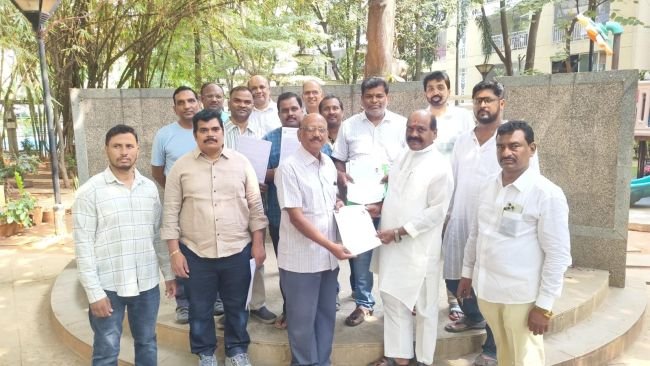 లోధా అపార్ట్మెంట్స్ లో గ్రాడ్యుయేట్ ఎమ్మెల్సీ ఓటరు నమోదు