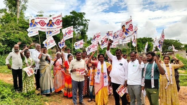 కూటమిని ఆదరించి అభివృద్ధికి బాటలు వేయండి : రెండవ వార్డ్ జనసేన అభ్యర్థిని తమ్మిశెట్టి కళావతి