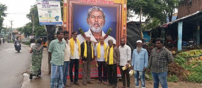 వర్షంలోనూ తగ్గని ప్రచార జోరు.. 20వ వార్డులో నూరి ఇక్బాల్