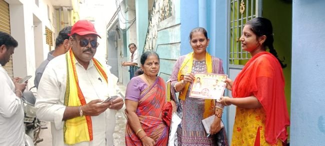 29వ వార్డులో పవిత్ర రఘు ఎన్నికల ప్రచార సందడి