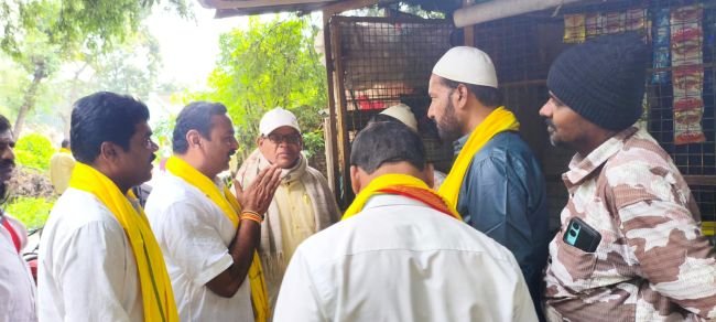 27వ వార్డులో గిరిబాబు ముమ్మర ప్రచారం