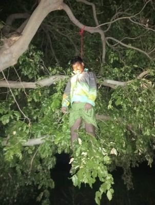 అప్పుల బాధతో యువ రైతు ఆత్మహత్య.