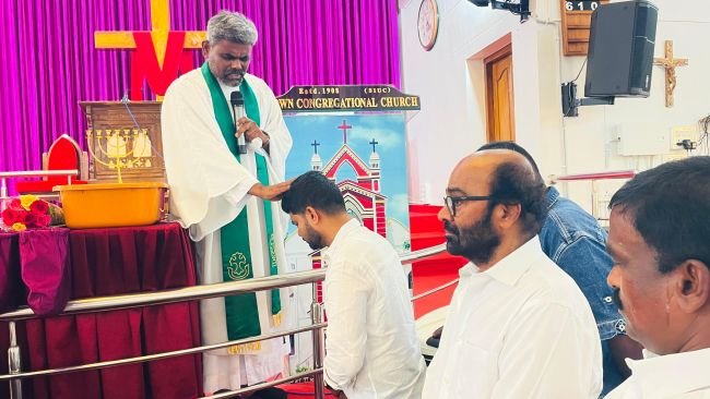 యేసుప్రభు ఆశీర్వాదం పొందిన వైసీపీ మేయర్ అభ్యర్థి రమేష్ గౌడ్