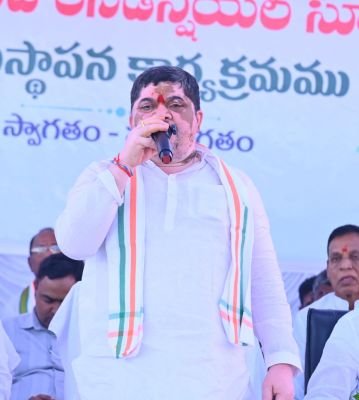 పేద విద్యార్థులకు కార్పొరేట్ స్థాయి విద్య అందించడమే లక్ష్యం