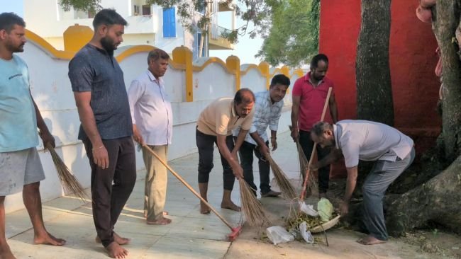 అనంత ఆంజనేయస్వామి ఆలయంలో స్వచ్ఛ భారత్