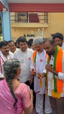44వ డివిజన్ లో కూటమి విస్తృత ప్రచారం..   స్థానిక ప్రజలతో మమేకమైన జనసేన జిల్లా అధ్యక్షులు వరుణ్, కూటమి మేయర్ అభ్యర్థి  అజేష్ యాదవ్, కార్పొరేటర్ అభ్యర్థి పొదిలి బాబురావు  