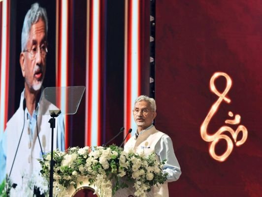 వసుధైవ కుటుంబకం కేవలం నినాదం కాదు, ఆచరణలో చూపుతున్నాం 